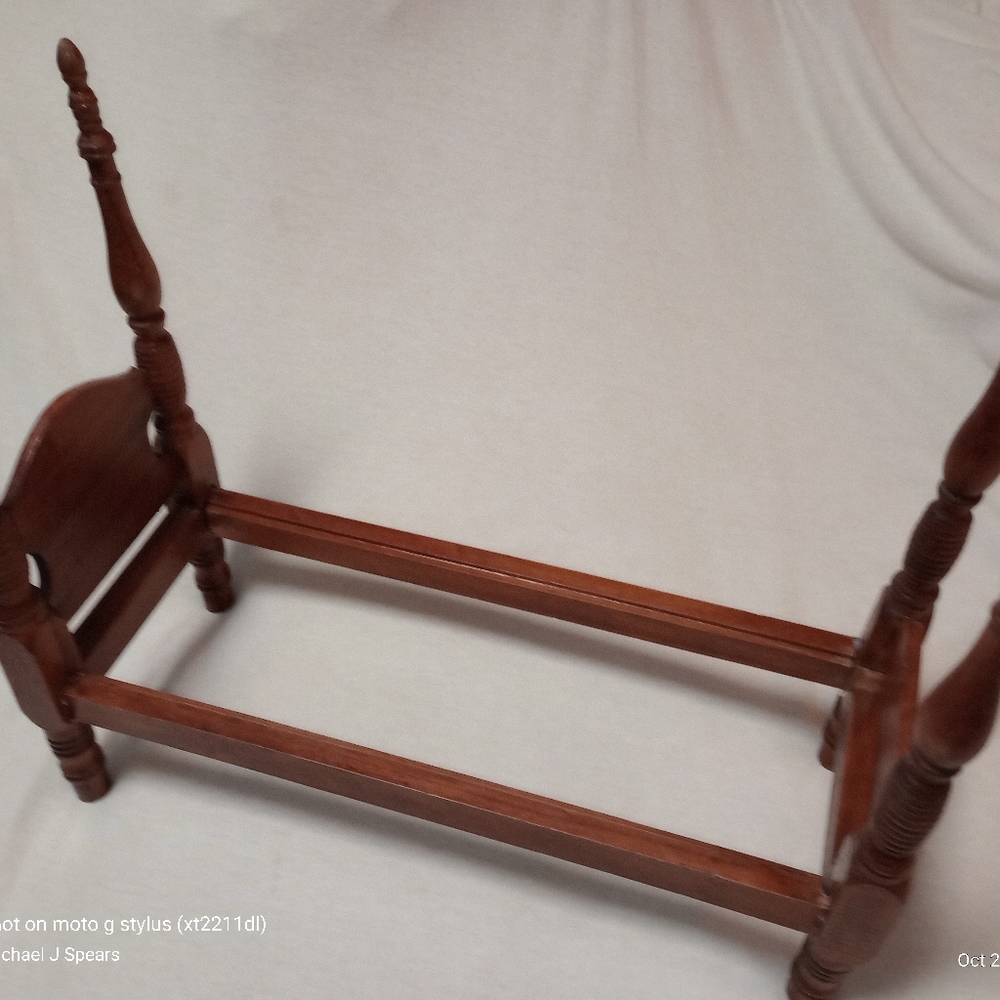 Antique wooden Babydoll bedframe